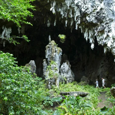 Grotte Ana A'eo à Rurutu © Tahiti Tourisme