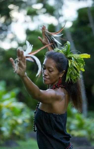 Danse de l'oiseau des Marquises © Tahiti Tourisme